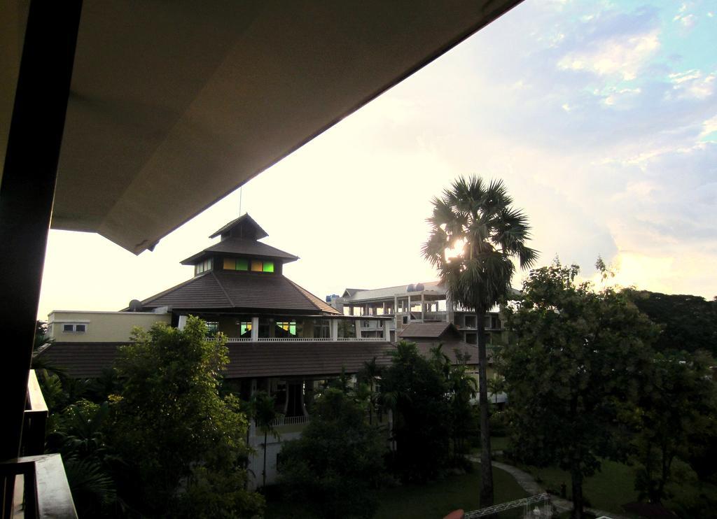Mountain Creek Wellness Resort Chiangmai Chiang Mai Luaran gambar
